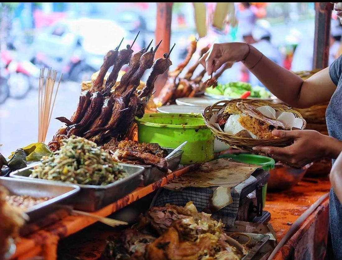 Ubud Night Market: A Journey to the Sayan Night Market