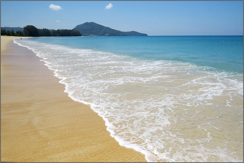 Nhat Le Beach quang binh