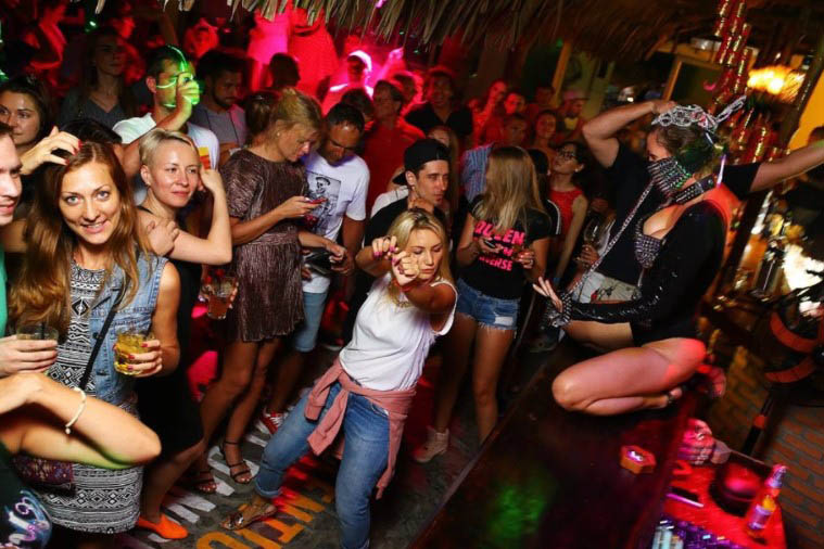 bangkok club dress code Tips for enjoying Bangkok's nightclubs and partying Thai-style